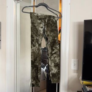 Lululemon align Tie-Dye Leggings - Olive Green